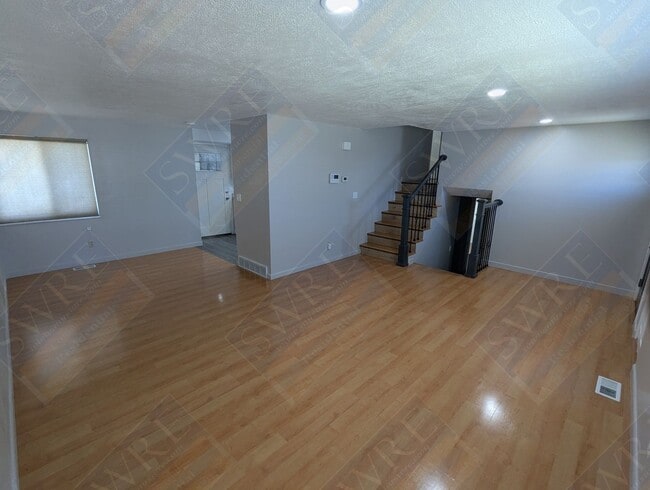 Building Photo - 3107 Scott Dr