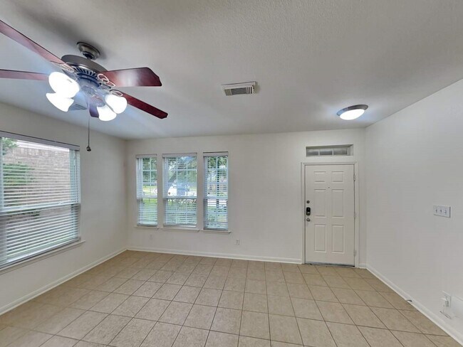 Building Photo - 17247 Marquette Point Ln