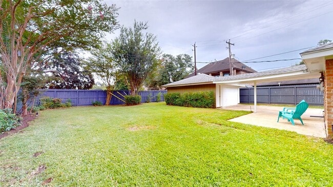 Building Photo - 8515 Mullins Dr