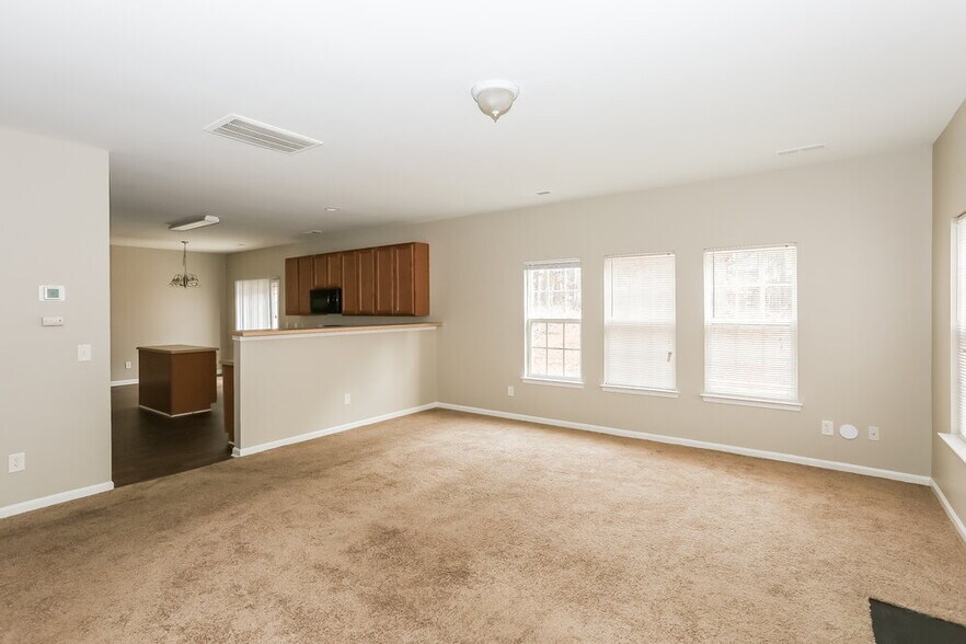 Building Photo - 4426 Oakburn Drive