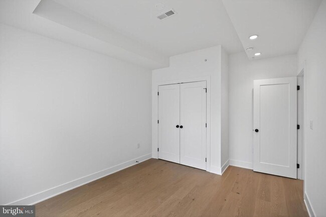 Building Photo - 635 N 7th St