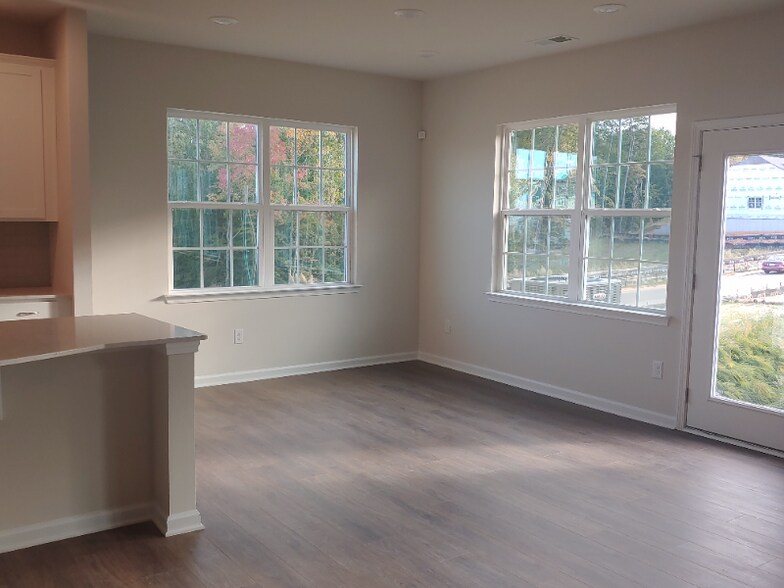 Building Photo - 155 Abersham Dr