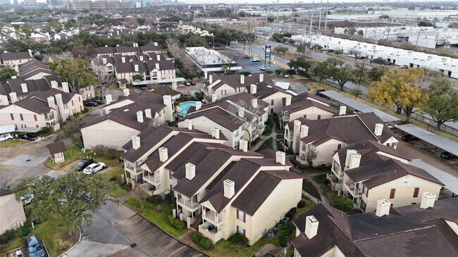 Building Photo - 2120 El Paseo St