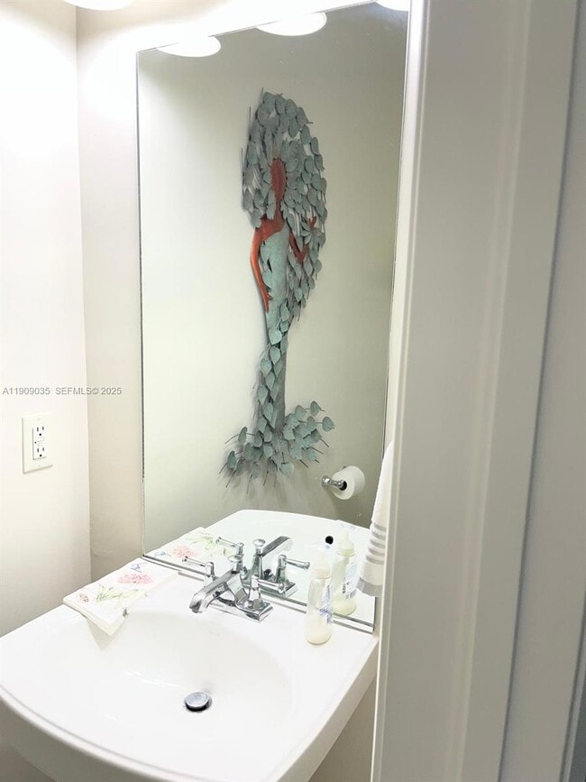 Building Photo - 1300 Ponce de Leon Blvd