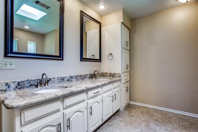 Building Photo - 1421 Danube Ln