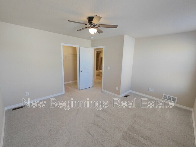 Building Photo - 6045 Inman Vw