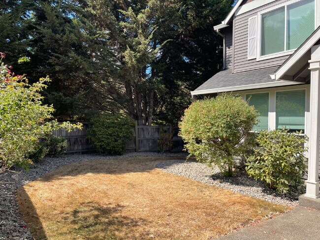 Building Photo - 4-Bedroom Happy Valley Home with Large Garage, Spacious Living Areas & Covered Deck
