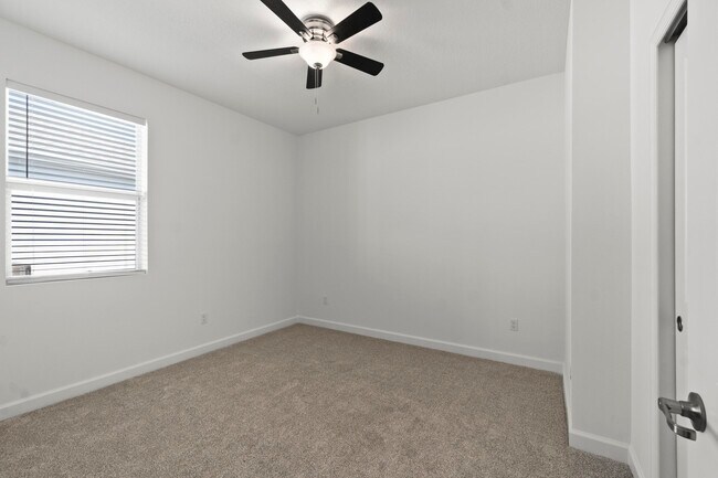 Building Photo - 14135 SW Safi Ter
