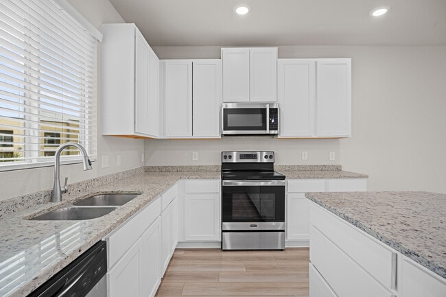 Building Photo - 21543 Sir Walter Ln