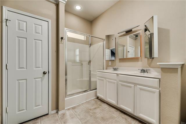 Building Photo - 5024 Escambia Terrace