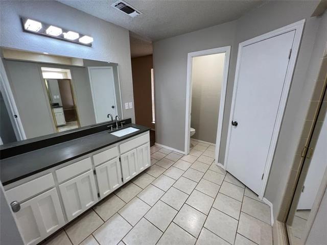 Building Photo - 6417 Canyon Cir