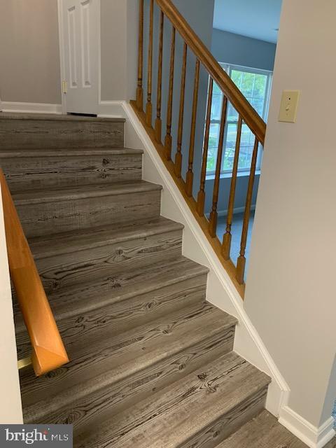 Building Photo - 8717 Forest Glen Cir