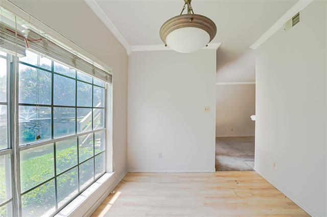 Building Photo - 3550 Country Square Dr