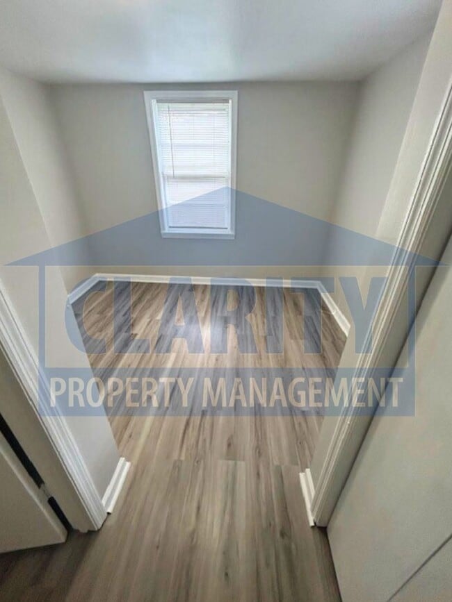 Building Photo - Cozy, four bedroom home!