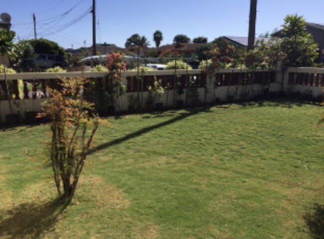 Building Photo - 3 bed 2 bath Kekaha duplex.