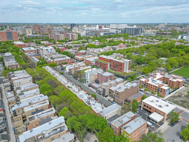 Building Photo - 1313 W Taylor St