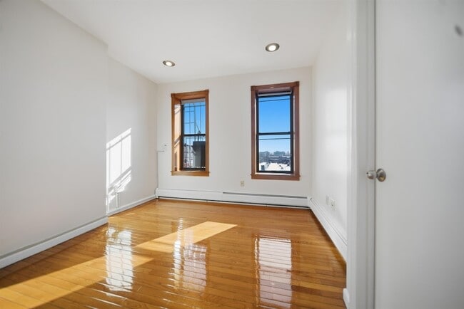 Building Photo - 800 Ocean Ave