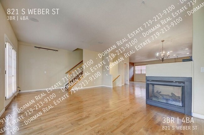 Building Photo - 821 S Weber St