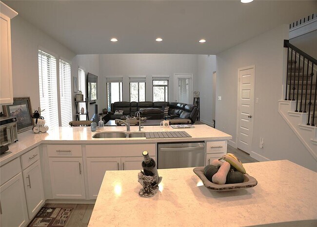 Building Photo - 284 Kimble Creek Lp