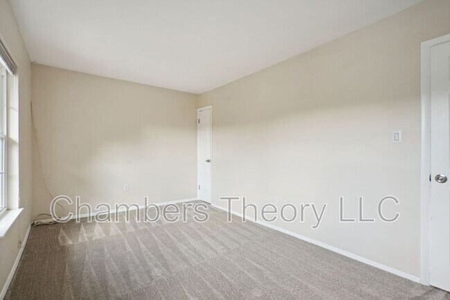 Building Photo - 9497 Linden Leaf Ct