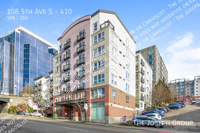 Building Photo - 108 5th Ave S
