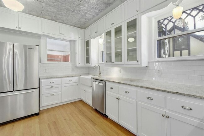 Building Photo - 1606 Travis Heights Blvd