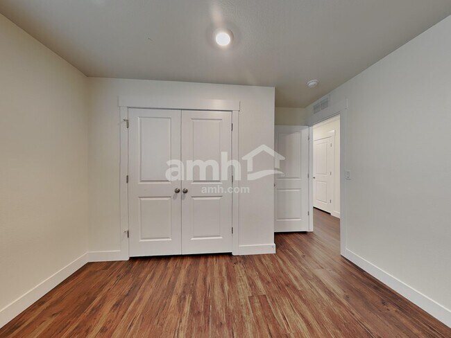 Building Photo - 7688 Mardale Ln