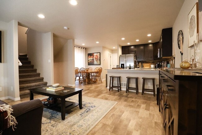 Building Photo - 3 Bedroom, 2.5 Bathroom Townhome. June 2026 Move-In! 2-year lease option!