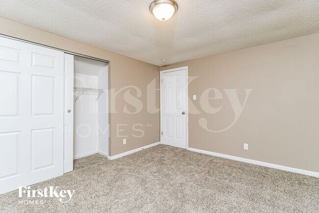 Building Photo - 5348 Trailoaks Dr