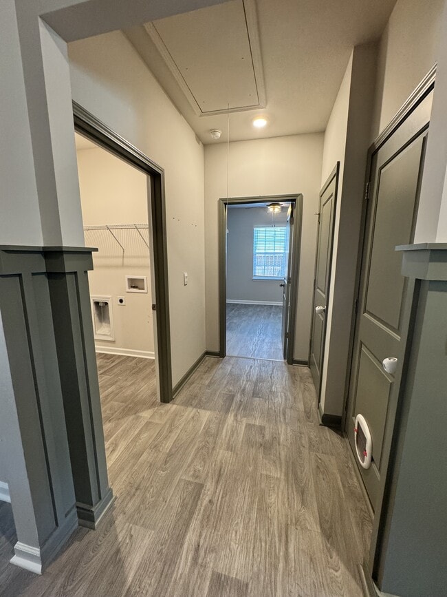 Building Photo - 4518 Sandstone Dr
