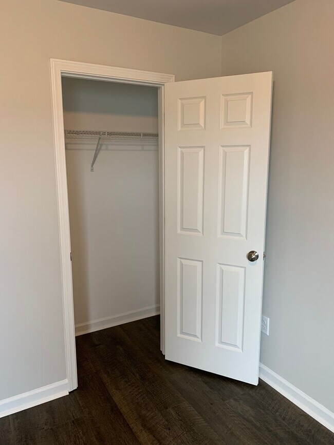 Building Photo - Stylish 3 Bed, 2.5 Bath Home in Desirable Tucker Farms