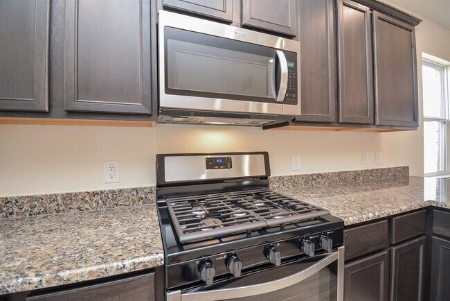 Building Photo - 569 Amberwood Pk Dr