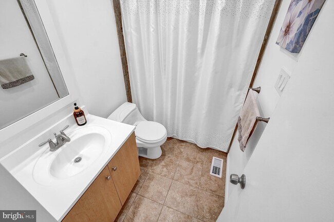 Building Photo - 12911 Walnut View Ct