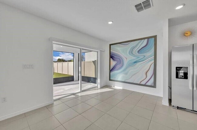 Building Photo - 1140 Sugarwood St