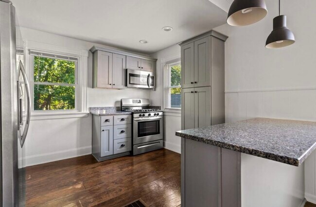 Building Photo - 4200 Homer Ave