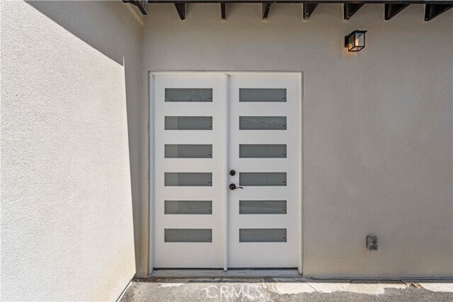 Building Photo - 11549 Kagel Canyon St