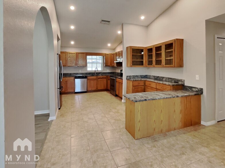 Building Photo - 3240 Grand Pines Dr