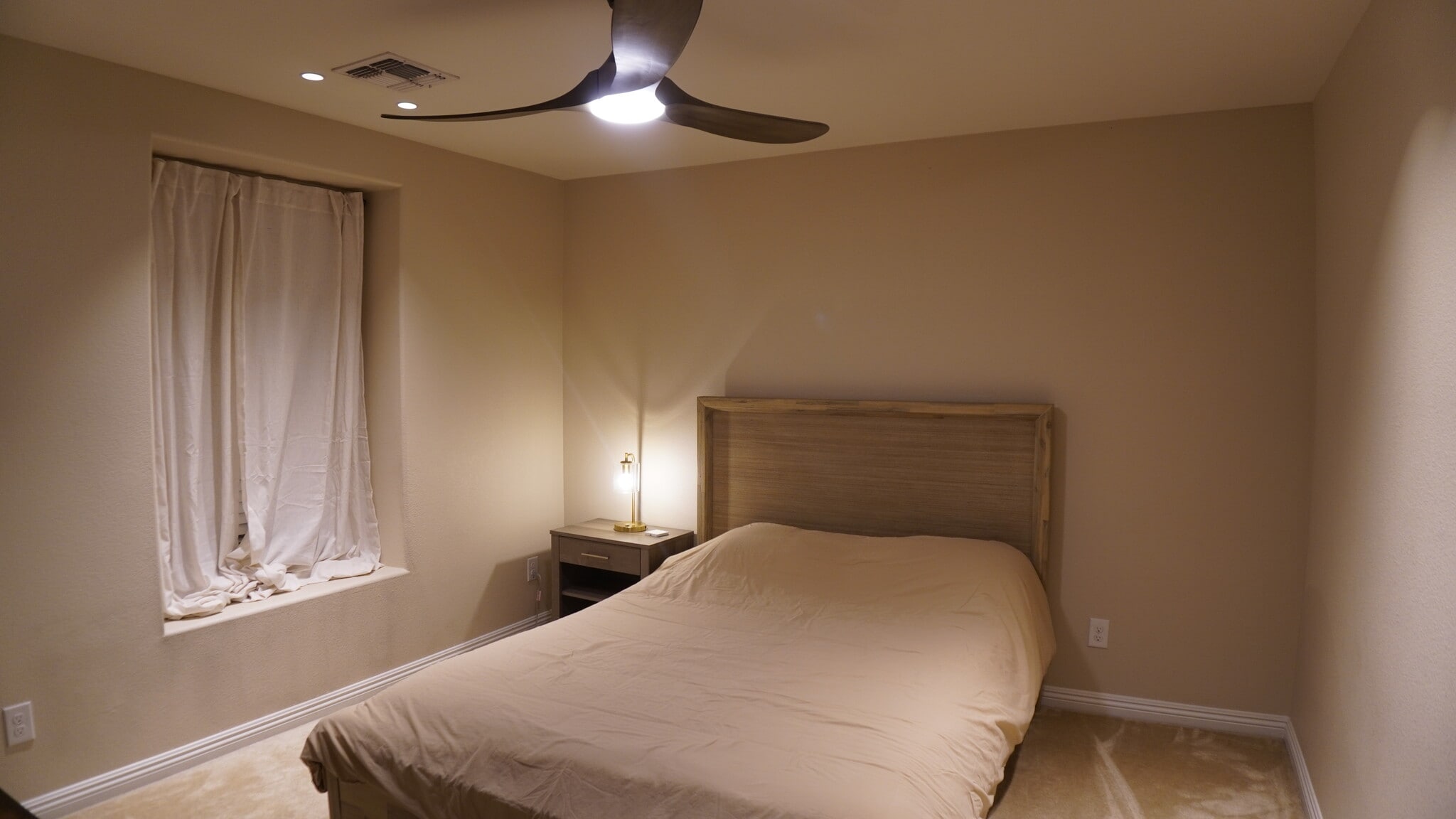 Building Photo - 5532 Autumn Cliffs Way