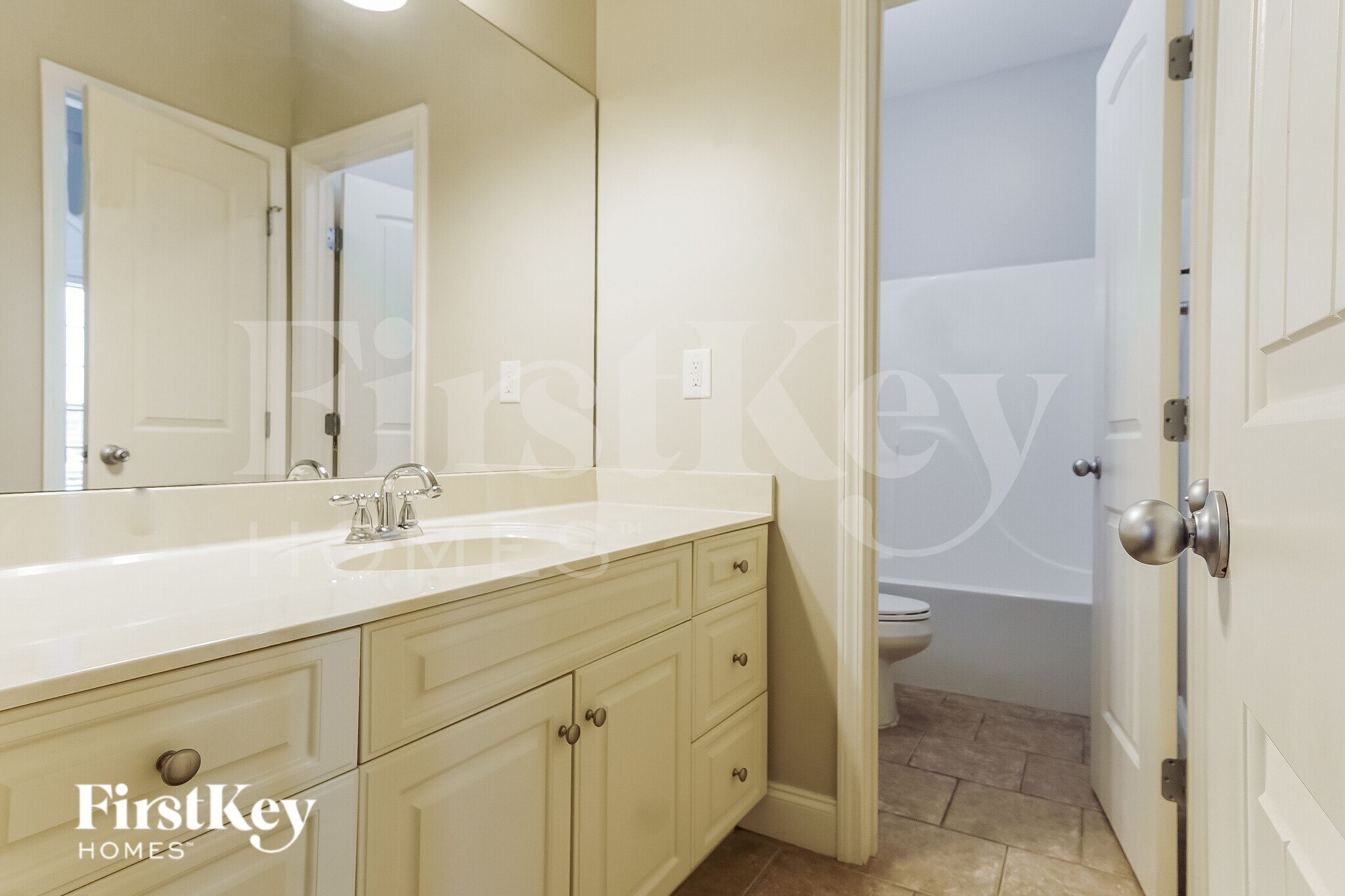 Building Photo - 2057 Highview Way