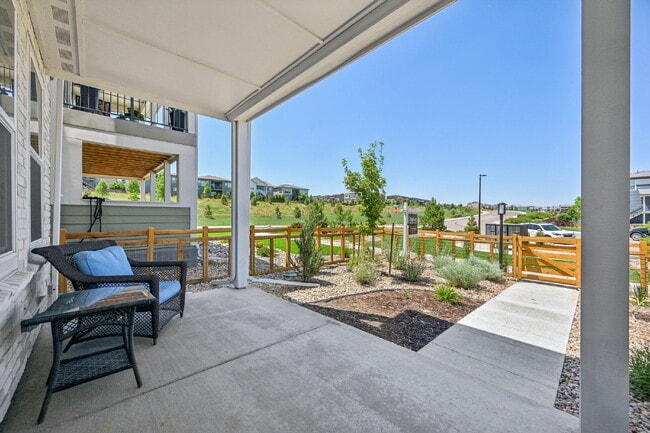 Building Photo - "Experience Spacious Comfort: 4-Bed, 3.5-Bath Retreat on Gladshine Drive!"
