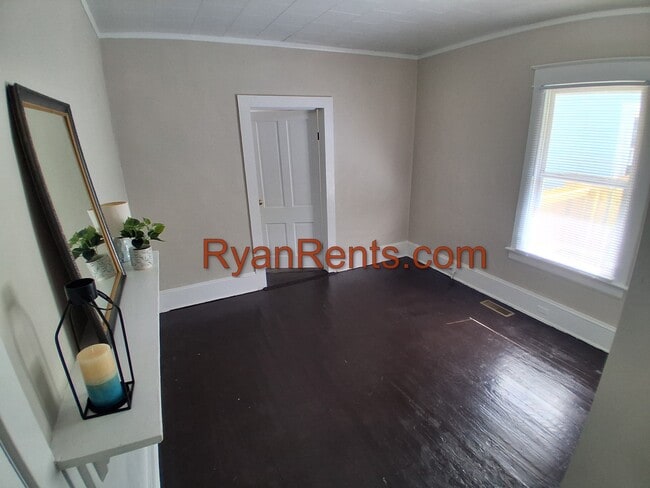 Building Photo - 1205 S Franklin St