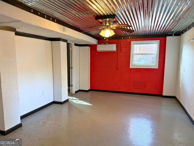 Building Photo - 292 Alexanders Ct