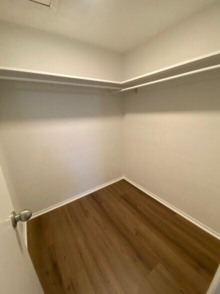 Building Photo - 3579 Osage Ter