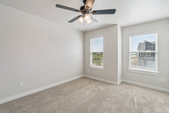 Building Photo - New tenant incentive! Receive ($1200 CREDIT) applied to 2nd month's rent! Don’t miss your chance!!