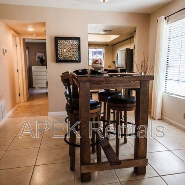 Building Photo - 2001 E Camino Parocela