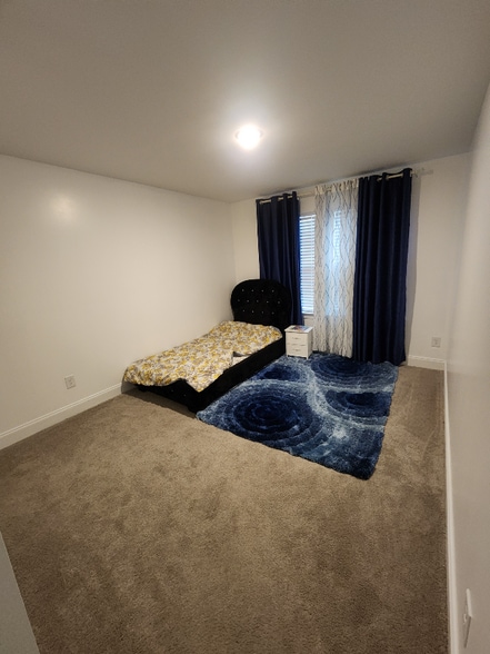 Building Photo - 9252 Thomason Trail