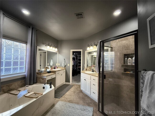 Building Photo - 4724 S 168th E Ave