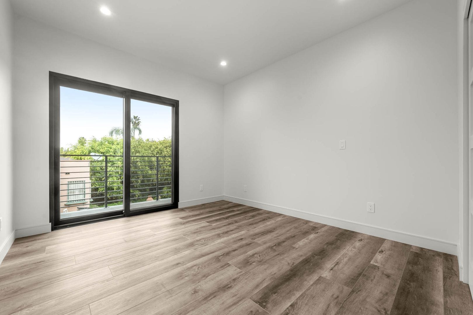 Building Photo - 1920 S Sherbourne Dr