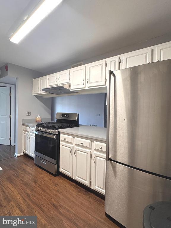 Building Photo - 306 Waters Edge Dr