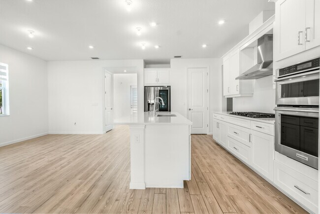 Building Photo - 10638 Hensley St